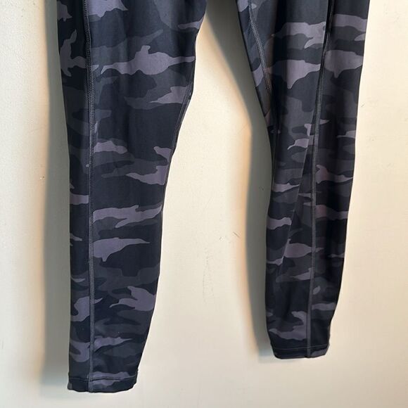 Athleta CAMO Print Leggings S - Picture 3 of 9